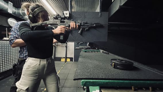 Budapest: Paquete de tiro en el campo de tiro de Hollywood