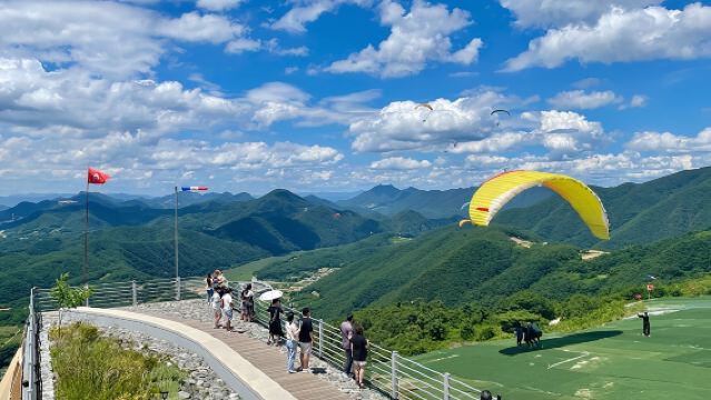 丹陽郡パラグライダー体験【CAFE SANNで丹陽パラグライダーを体験】