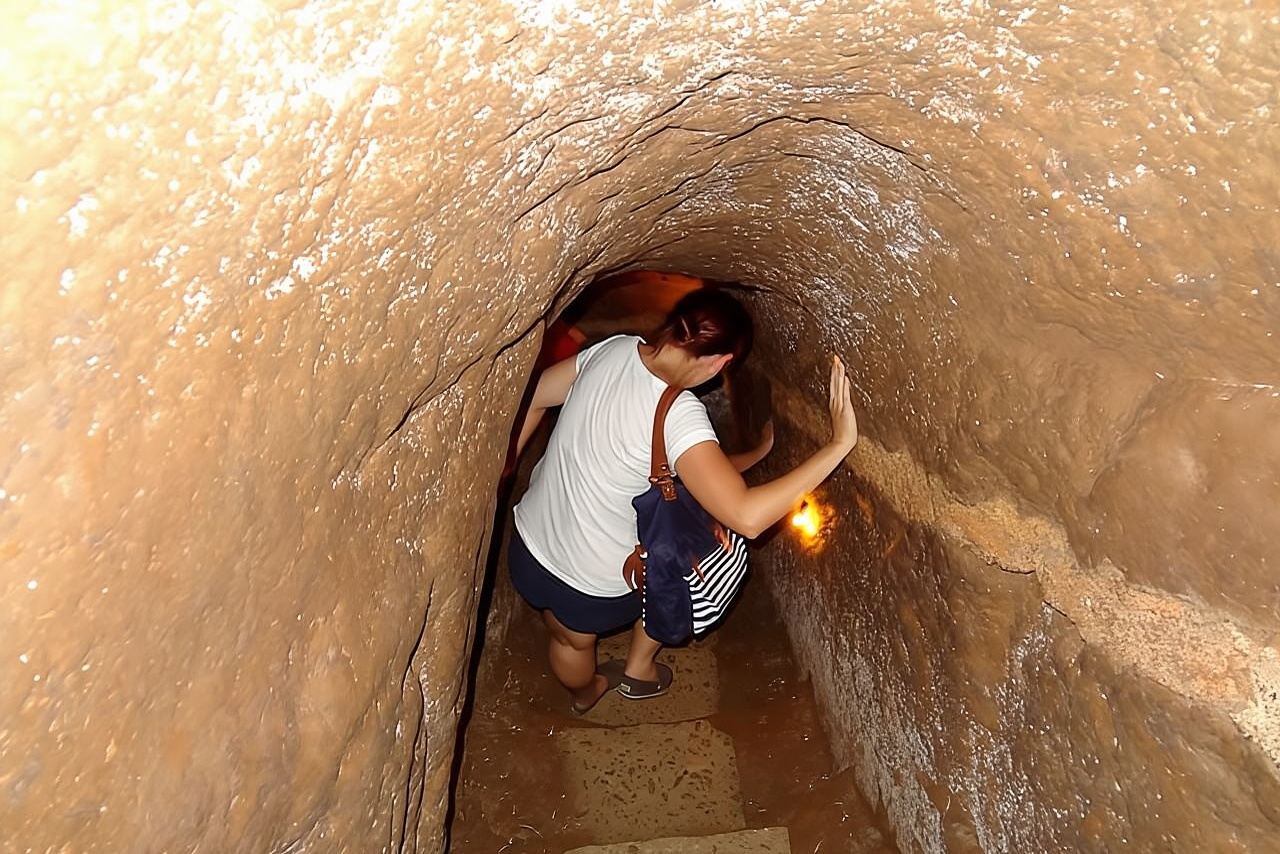 DMZ & Vinh Moc Tunnels – Private Historical Tour from Hue