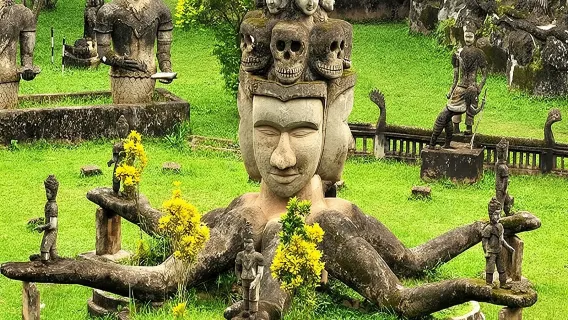 Private Tour: Vientiane City Tour Full Day with Buddha Park