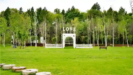 長春世界雕塑園+長春蓮花島影視休閒文化園區一日遊