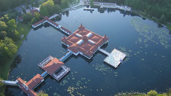 Tagesausflug zum Plattensee und Hévíz Thermal See in Budapest