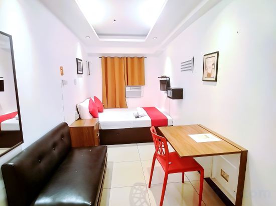 Makati One Poblacion Hotel Room Type - Standard Room