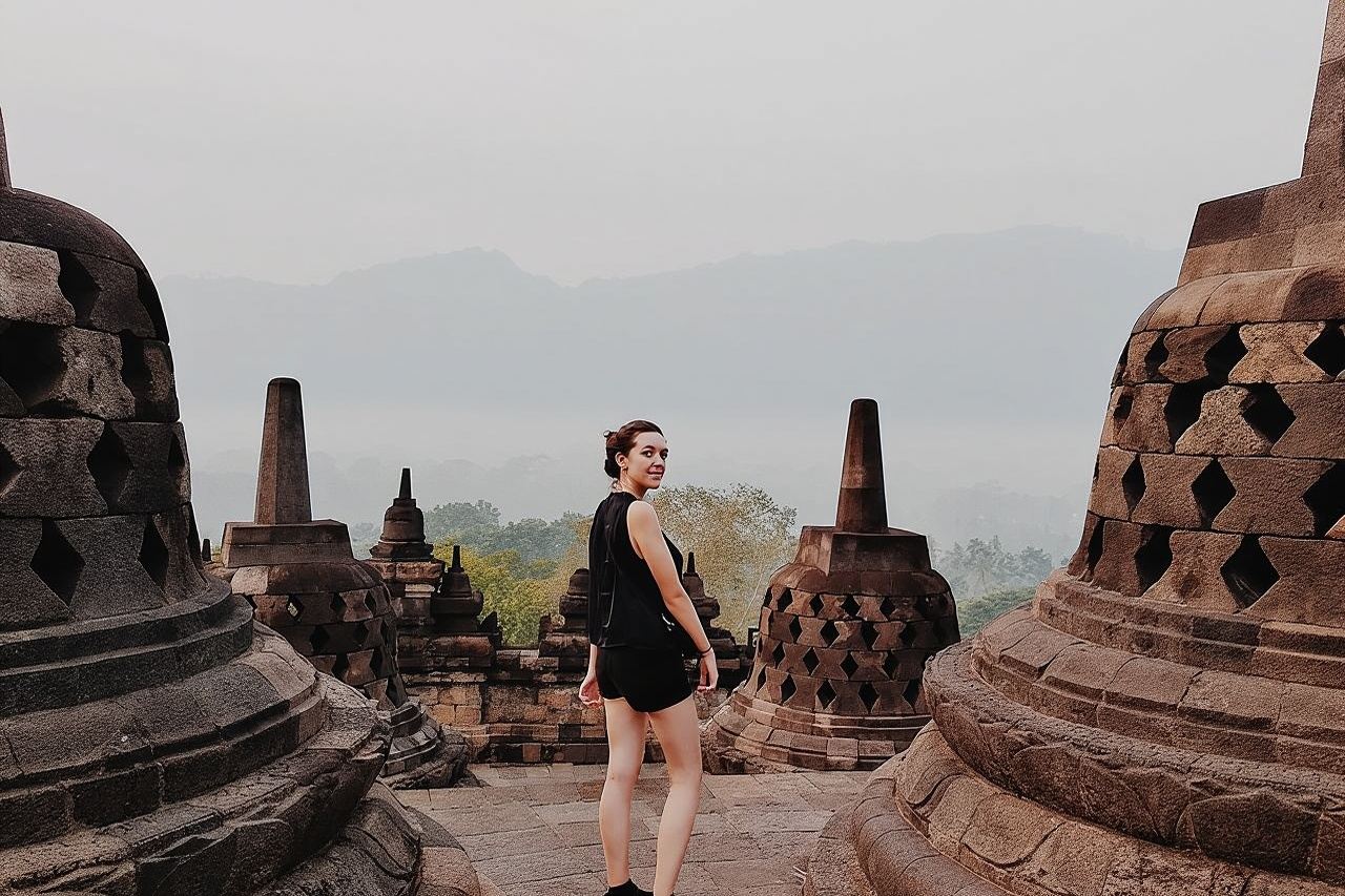 Yogyakarta: Borobudur Temple Climb Up and Prambanan Temple Tour