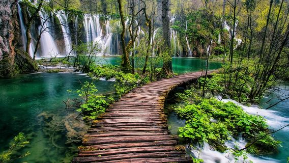 From Zadar: Plitvice Lakes with Boat Ride & Zadar Old town tour