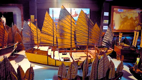 Malacca Nanyang Culture one-day tour· Putrajaya · Malacca Zheng He Cultural Center