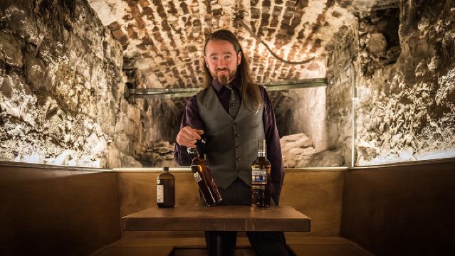 90min Underground Whisky Tasting in Edinburgh's Old Town
