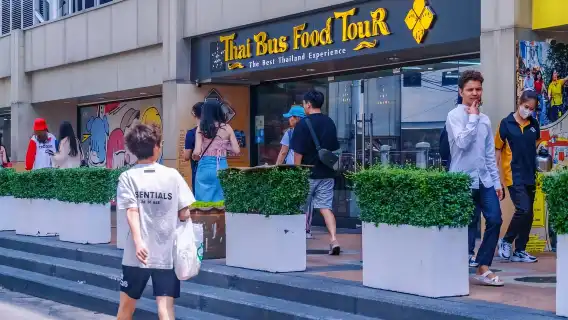 Bas pelancongan makanan Bangkok Thai Bus Food Tour [Lawati mercu tanda Bangkok dalam satu perjalanan | Jangan lepaskan makanan dan pemandangan indah]