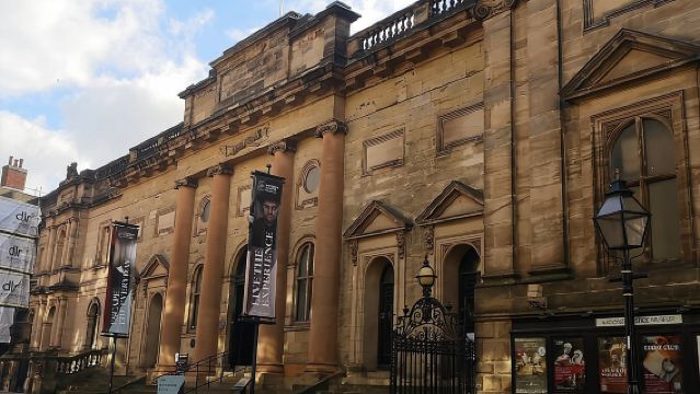 Robin Hood's Nottingham: Interactive Game & Walking Tour