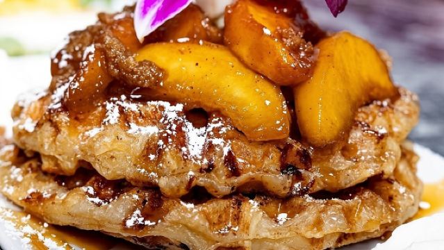 Midtown Atlanta Food Tour with 6 Tastings of Southern Flavors