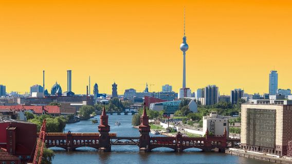 Wroclaw: Full Day Trip to Berlin