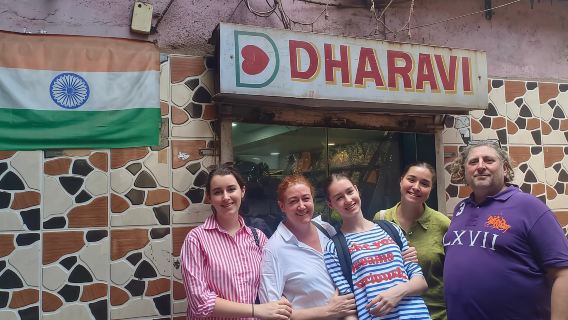 Mumbai: tour delle baraccopoli di Dharavi e Dhobi Ghat, lavanderia con una persona del posto