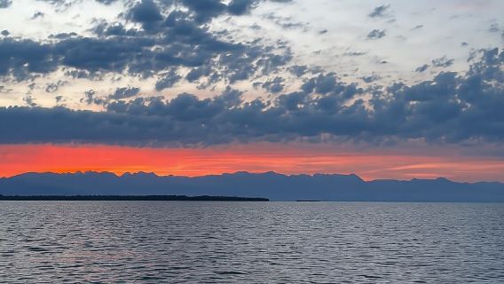 Tour al amanecer en el lago Skadar con guía para grupo privado