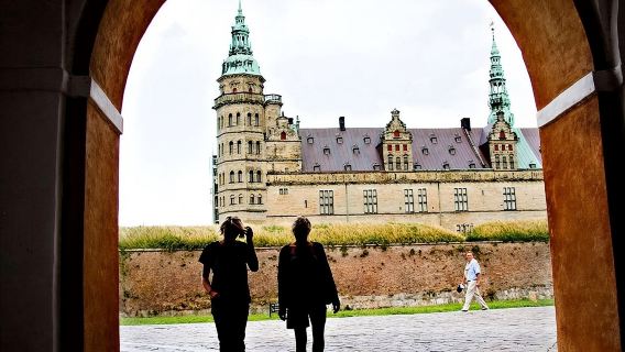 Excursión a Hamlet y Suecia: ¡Dos países en un día!