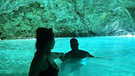 Speed Boat Tour to National Park and Grama Bay