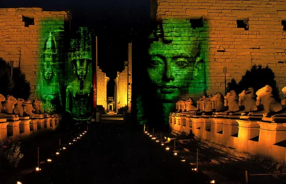 盧克索：卡納克神廟聲光表演 – 私人晚間導賞團