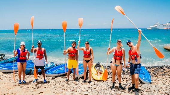 Kayaking + snorkeling with turtles