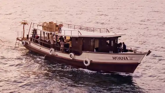 泰國芭達雅遊艇出海派對商務大型活動企業團體多種船隻可選訂製服務