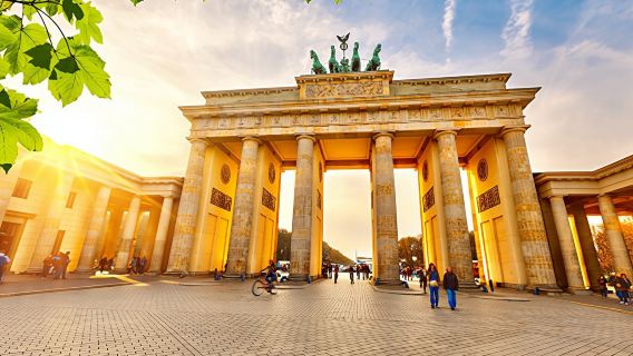 1-day tour in Berlin, Germany (Reichstag Building + Brandenburg Gate + Berlin Wall + Memorial)
