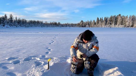 Levi: Ice Fishing Trip in a small group