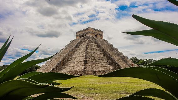 Chuyến đi trong ngày theo nhóm nhỏ đến Chichen Itza, Cenote và Valladolid