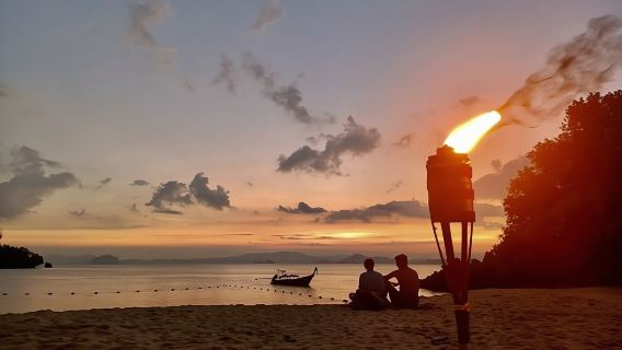 Hong Island sunset tour with dinner and night snorkeling from Krabi