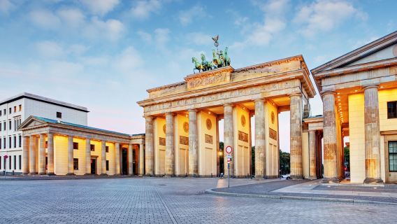 德國柏林德勃蘭登堡門+柏林圍牆遺址+歐洲被害猶太人紀念碑一日遊