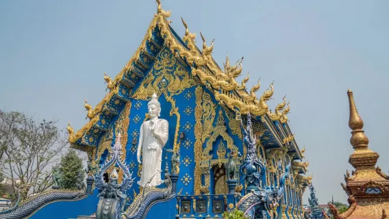 Budget saver tour: Wat Rong Khun – White Temple + Blue Temple one-day tour [12-seater/9-seater options | Chinese/English guide options | Off-peak tour] | From only 1024 THB