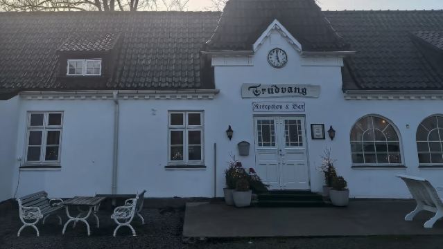 拉爾維克包車一日遊：海灘、教堂、莊園、博物館、海事館