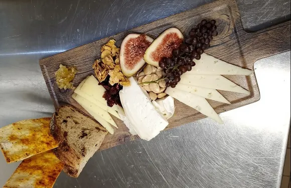 歐羅巴村莊酒莊之旅（包括8次品酒及3款食物配搭）