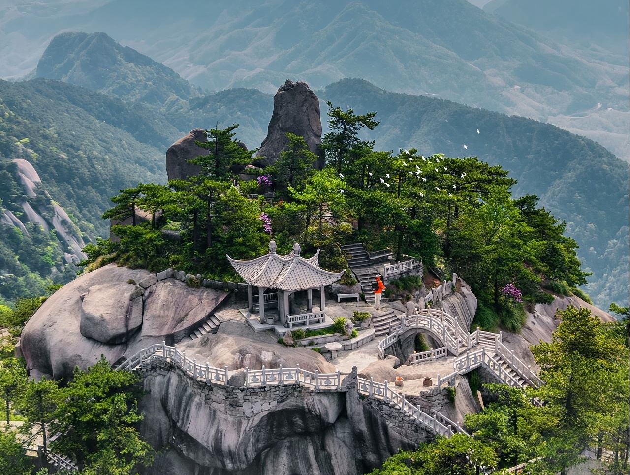 Tianzhu Mountain 1-day Tour: Local Guide + Hiking Assistance Service | Private Tour per Booking | Multilingual Services in Chinese, English, Japanese, and Korean