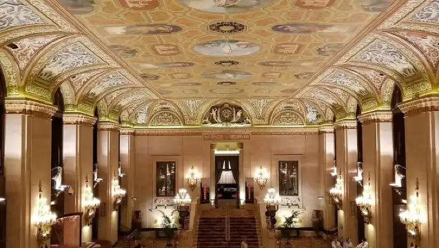 Chicago: Loop Neighborhood Guided Walking Tour