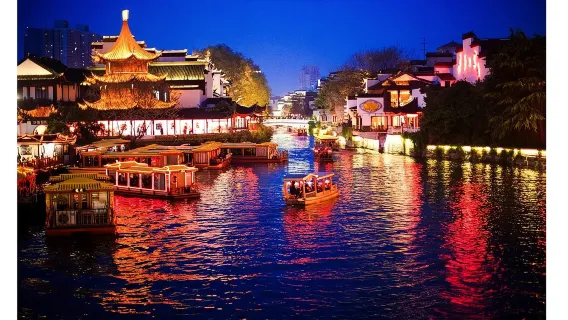 Аренда автомобиля с водителем в Нанкине, Китай + трансфер от/до двери (доступна услуга на английском языке)