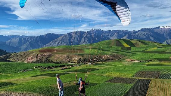 Cusco: Pengalaman Paragliding di Lembah Suci