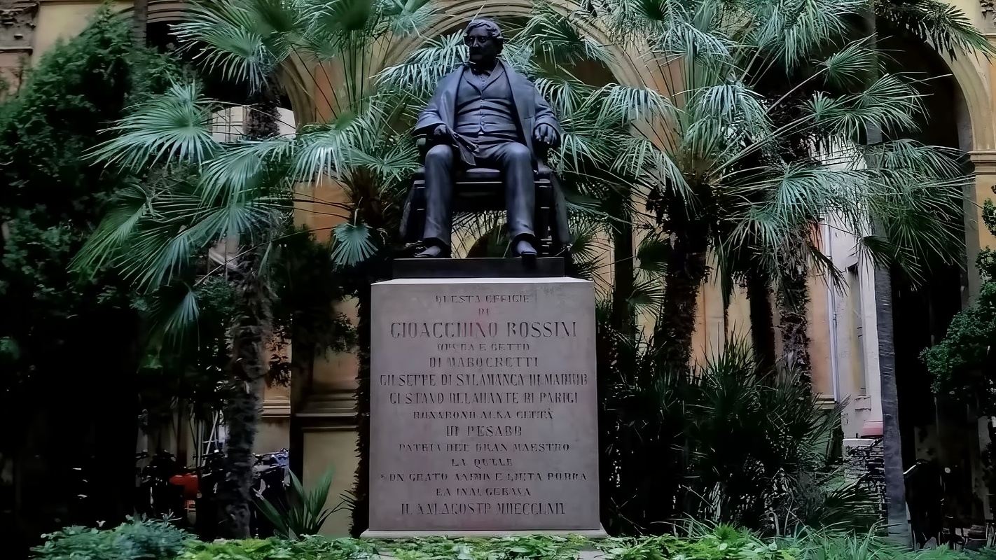 包車暢遊佩薩羅三大熱點：海岸懸崖+羅西尼故居劇院+自由廣場