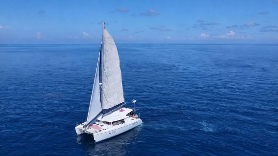 【泰國普吉島遊艇包船出海海釣】 普吉島Peach號法國藍高421雙體遊艇包船出海海釣玩樂～