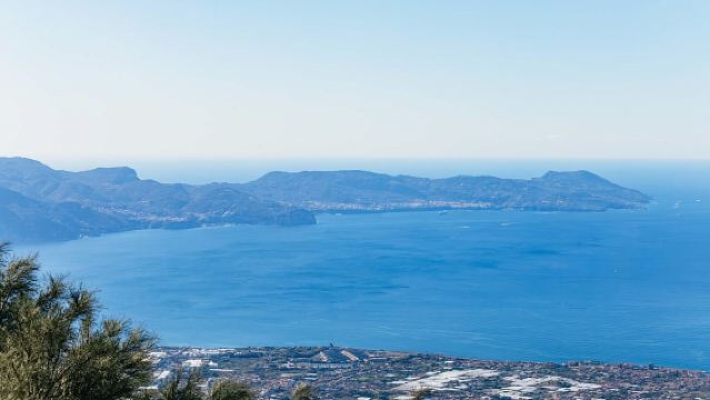 Vesuvio Tour with entrance ticket included
