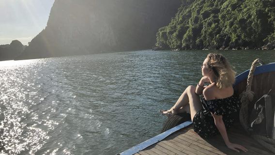 Halong Bucht: Ganztagesausflug mit Hin- und Rücktransfer über die Schnellstraße