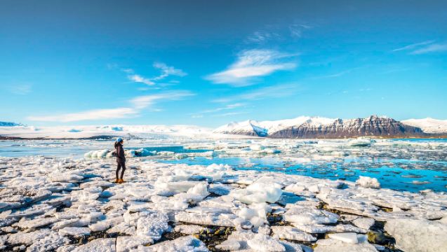 Greenland Ilulissat: Brødrebyen Village Walk and H8 Restaurant Greenlandic Cuisine 1-day Tour