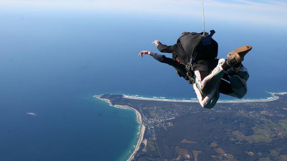 15,000 Ft Weekday Skydive in Bayron Bay with Transfer