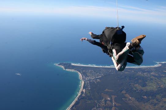 15,000 Ft Weekday Skydive in Bayron Bay with Transfer