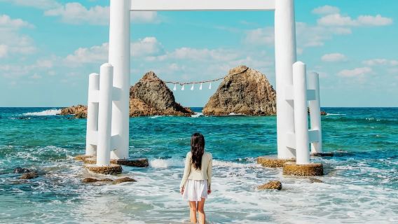 Kyushu Itoshima: Day Trip to Itoshima, Senjoji Temple, Totoro Forest Trail, and Meetupo-iwa Rocks