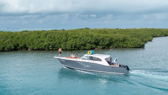 Exclusivo tour privado en yate a Isla Mujeres y Cancún