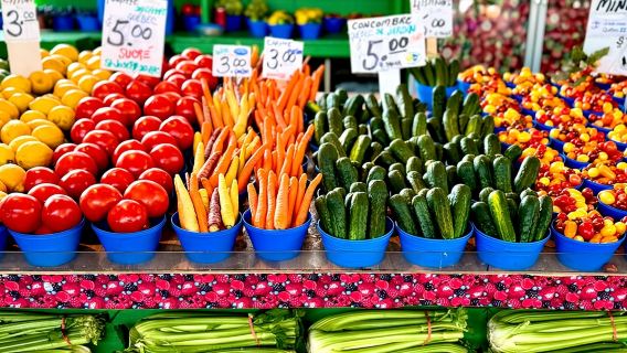 ทัวร์ชิมอาหารตลาด Jean-Talon และ Little Italy พร้อมชิม 8 รายการ