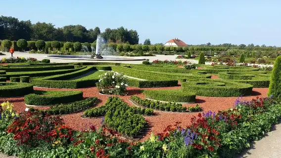 ทริปส่วนตัวจากวิลนีอุสไปริกา: เนินเขาแห่งไม้กางเขน พระราชวังรันเดล ปราสาทบาวสกา