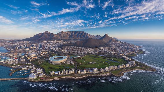 Scenic helicopter flight over Cape Town