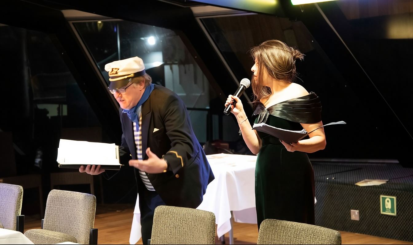 London River Thames Evening Dinner Cruise: Three-Course Fine Dining + Immersive British-Themed Mystery Experience [Live Entertainment Performance/Refundable Up to 4 Days in Advance]