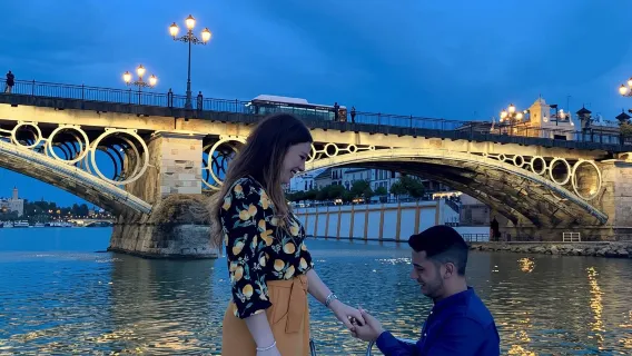 Sevilla: Paseo romántico en barco