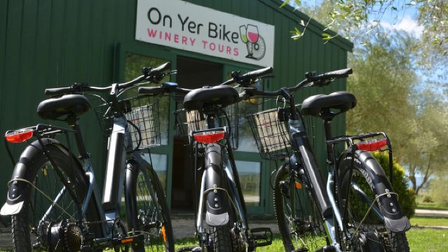 เฮสติ้งส์: ทัวร์โรงกลั่นไวน์บริดจ์ ปา/กิมเบล็ตต์ ด้วยจักรยานธรรมดา