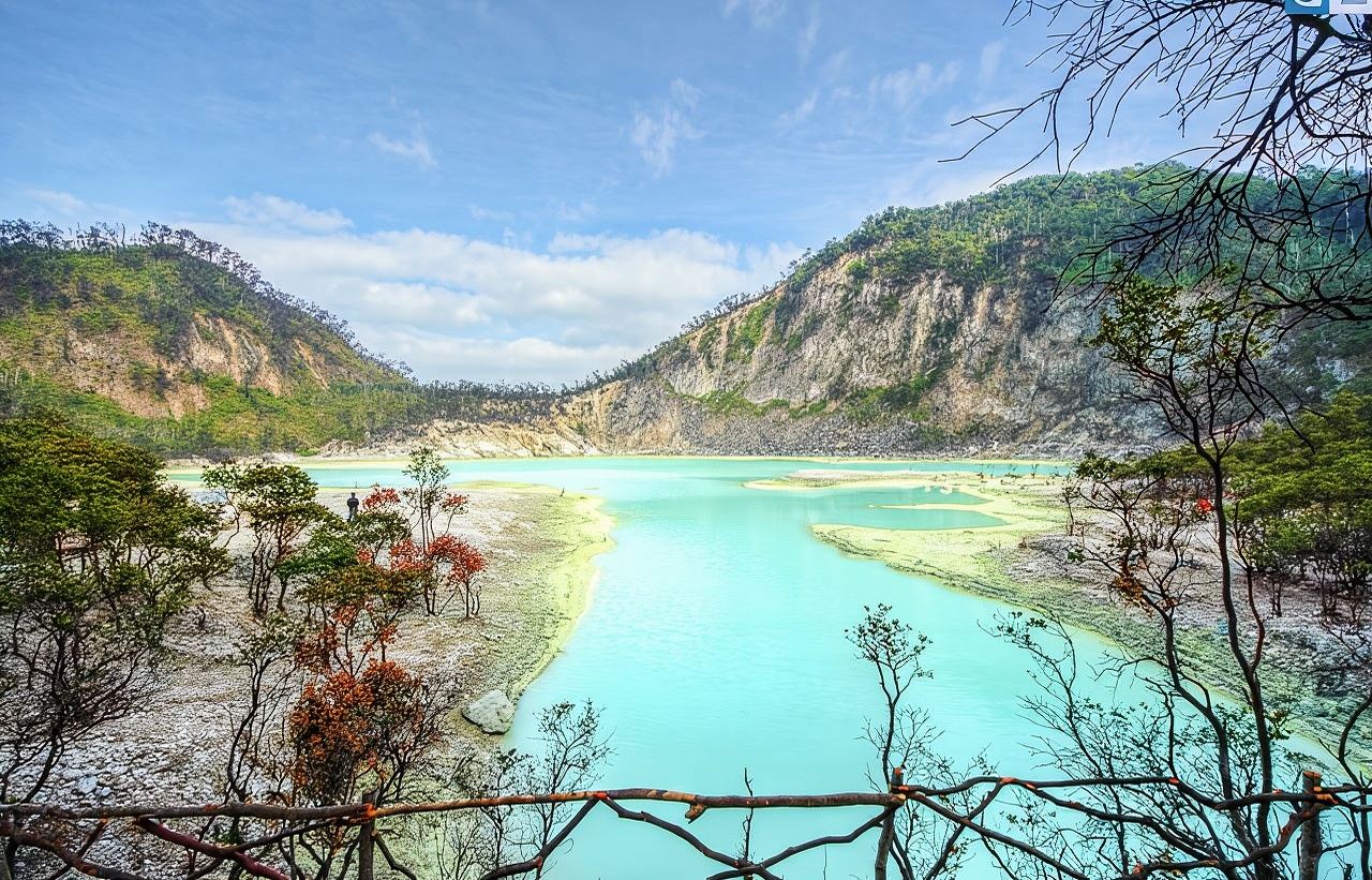 Jakarta White Crater Full-Day Private Tour